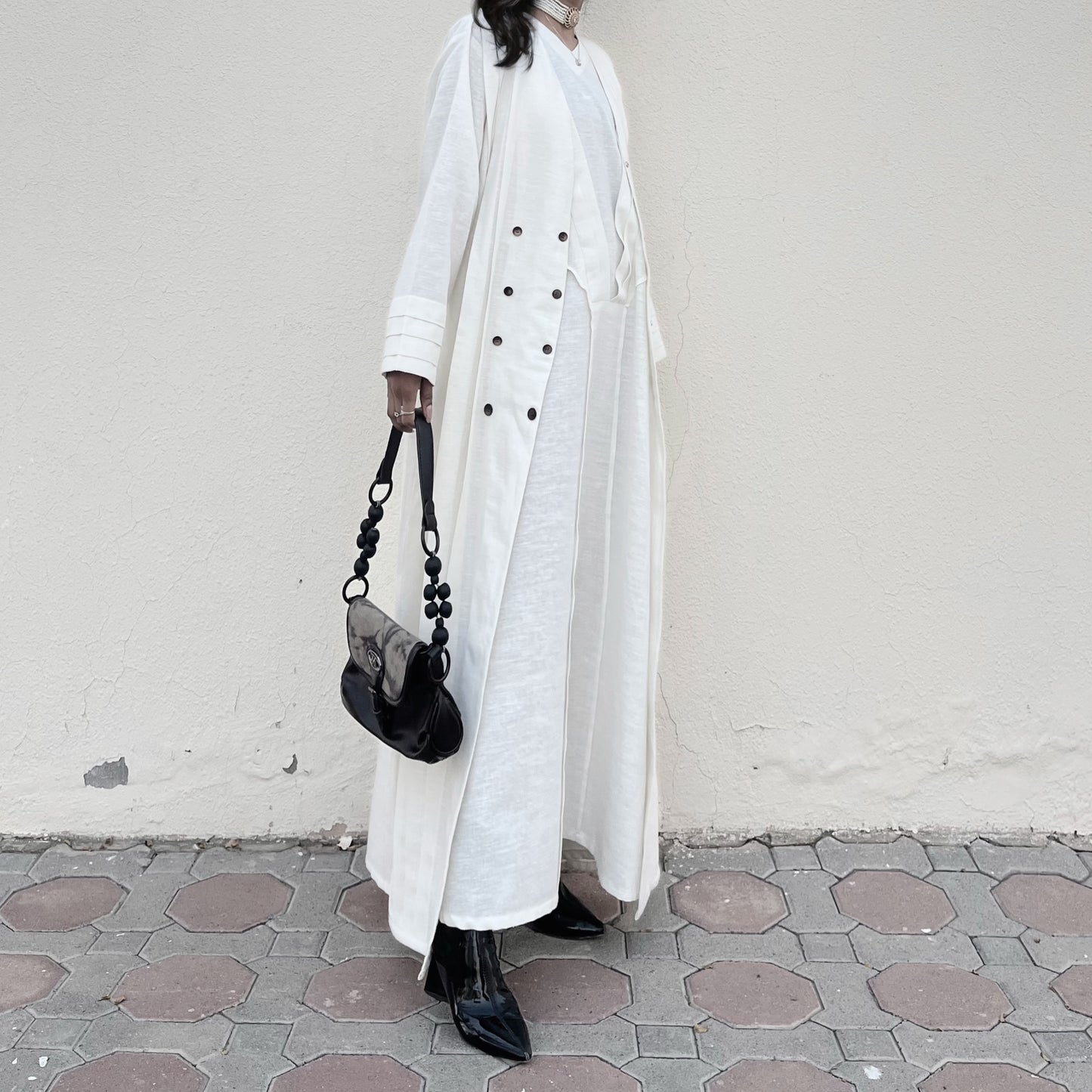 Ivory Crest Abaya