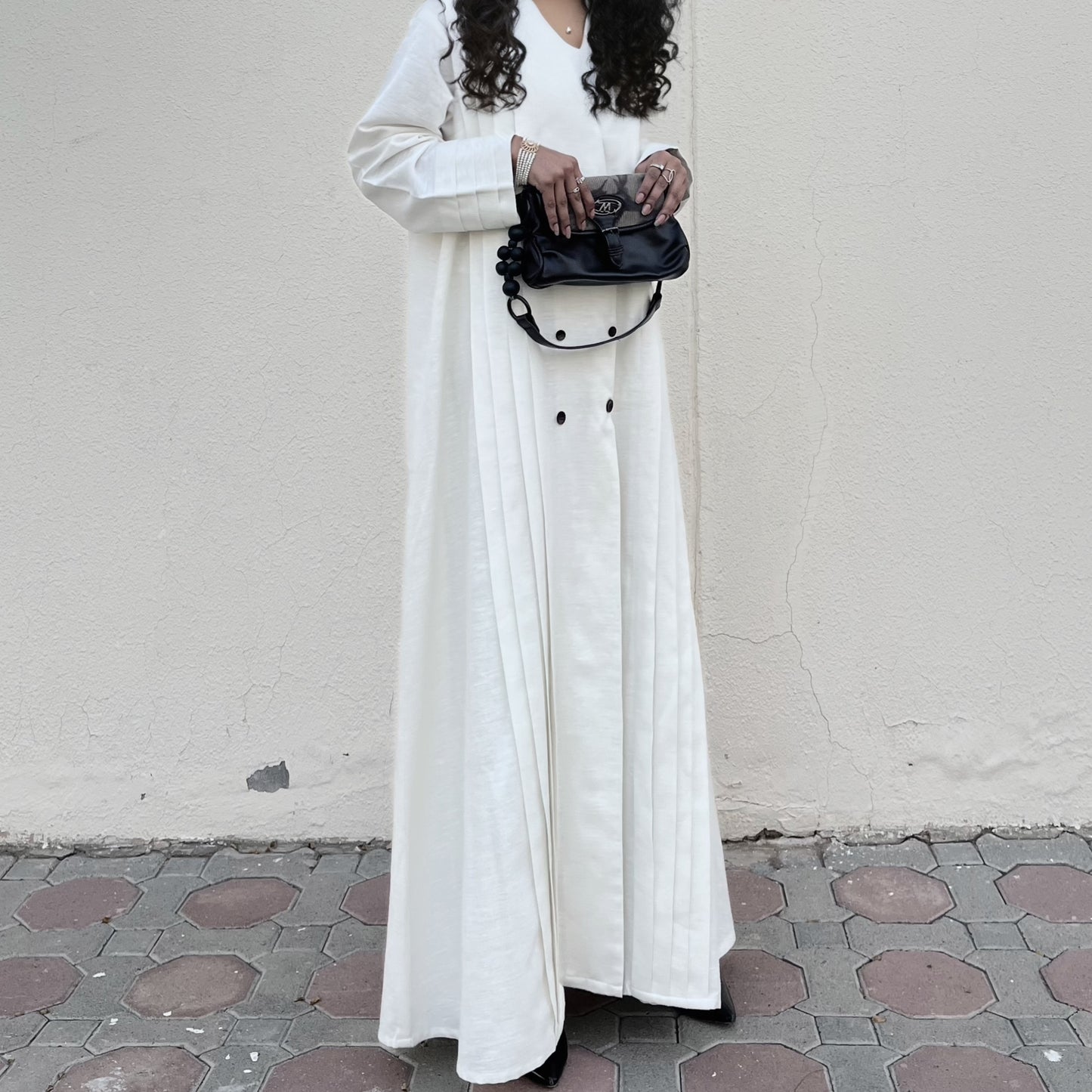 Ivory Crest Abaya