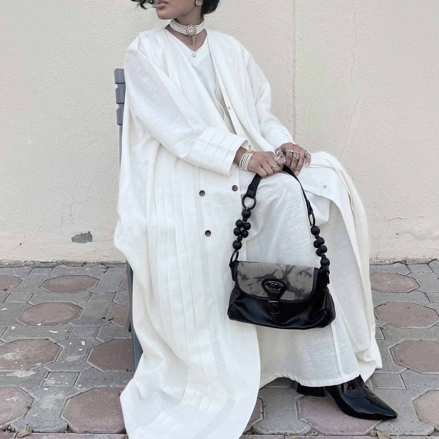 Ivory Crest Abaya